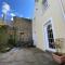 Robinsons Cottage, central and quiet