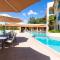 Tropical Oasis, Million Dollar Views, 2 Pools - Cannonvale