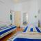 Amphitheater Apartment
