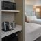 Holiday Inn Express Doral Miami, an IHG Hotel