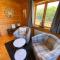 Owlet Lodge at Owlet Hideaway - with Hot Tub, Near York - Seaton Ross