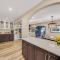 Luxury Apartment in Historic Carriage House