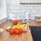 Orion House - sleeps 6, driveway, garden