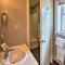Southern Maine Retreat Less Than 2 Mi to Wells Beach!