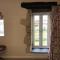 Blacksmiths Cottage in Blanzay - 3 beds - Blanzay