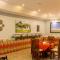 Airport Planet Lodge