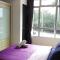 8pax Mount austin Midori Green homestay