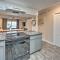 Lake Havasu Condo with Pool Access 1 Block to Beach - مدينة ليك هافاسو