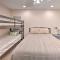 Lake Havasu Condo with Pool Access 1 Block to Beach - مدينة ليك هافاسو