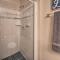 Lake Havasu Condo with Pool Access 1 Block to Beach - مدينة ليك هافاسو