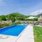 Villa Majkovica - 4 Bedroom Villa with Private Pool & En-Suite Bathrooms & Parking