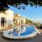 Belvilla by OYO Villa in Arenas with Private Pool - Arenas
