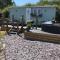 Shepherds Hut with Hot Tub - 利明顿