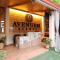 Avenue 18 Resort