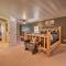 4 Mi to Woodland Lake 2-Story Home with Grill
