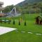 Realp-Andermatt 3,5 locali giardino privato In mezzo la natura, spettacolare per appassionati montanbike, pesca ecc In inverno fai sci di fondo dal giardino e con il treno davanti a casa si raggiunge in 5min il comprensorio scistico di Andermatt - Realp