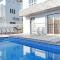 Nissini Blanco, 3 bedroom villa with private pool, 5 min to the beach