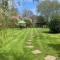 Thatched Cottage - Pulborough