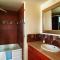 Birds of a Feather Victoria Oceanfront Studio Suites - Colwood