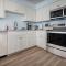 Walnut Bungalow West