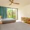Gorgeous Flowy Space with Wrap-around Private Pool - تولوم