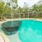Perfect Getaway a Yaaxlum 106