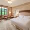 Shangri-La Hangzhou - The back garden of West Lake