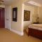 Grant Hall Hotel