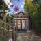 Secluded 2 Bdm Patio Villa Right By All The Action - Portland