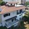 Τraditional fully detached villa on a luxurious hillock of Thessaloniki with its own garden also for family & wedding gatherings for 10 to 25 people only 15 minutes from airport