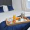 Orion House - sleeps 6, driveway, garden