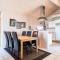 Bright and Spacious Family Retreat-By Traum