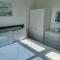 2 Storey 3 Bedroom Chalet -Outdoor Swimming Pool - sleeps up to 6 - 5 min walk to the Beach, near Broads and Great Yarmouth