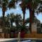 Azure Bliss Oceanfront Condo Sleeps 6 - ميرتل بيتش