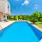 Paradise Town Villa ART