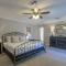 4BR Ranch Style Home A Mile From Historic Downtown
