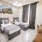 Leader Hotel