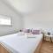 Modern holiday apartment "Libra" with swimming pool
