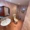 Vlora Backpackers Hostel & Bar LUNGOMARE