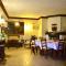 Ada Bacchus Hotel