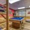 Another Day In Bearadise- Cozy Cabin Retreat in the Smokies Comfort & Fun for All