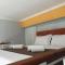 Crown Deluxe Apartments