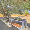 Modern Joshua Tree Bungalow with Fire Pit and BBQ! - جوشوا تري