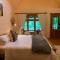 Quail Farm, Colonial charm