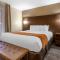 Comfort Suites Tucson near Sabino Canyon