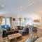 Broad Larch Lodge