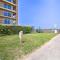Modern Beachfront Condo with Pool and Beach Access! - Саут-Падре-Айленд