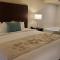 Cobblestone Suites - Oshkosh - 奥什科什
