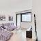 GuestHost - La Perla - Apt X6 with AC and garage!