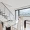 GuestHost - La Perla - Apt X6 with AC and garage!